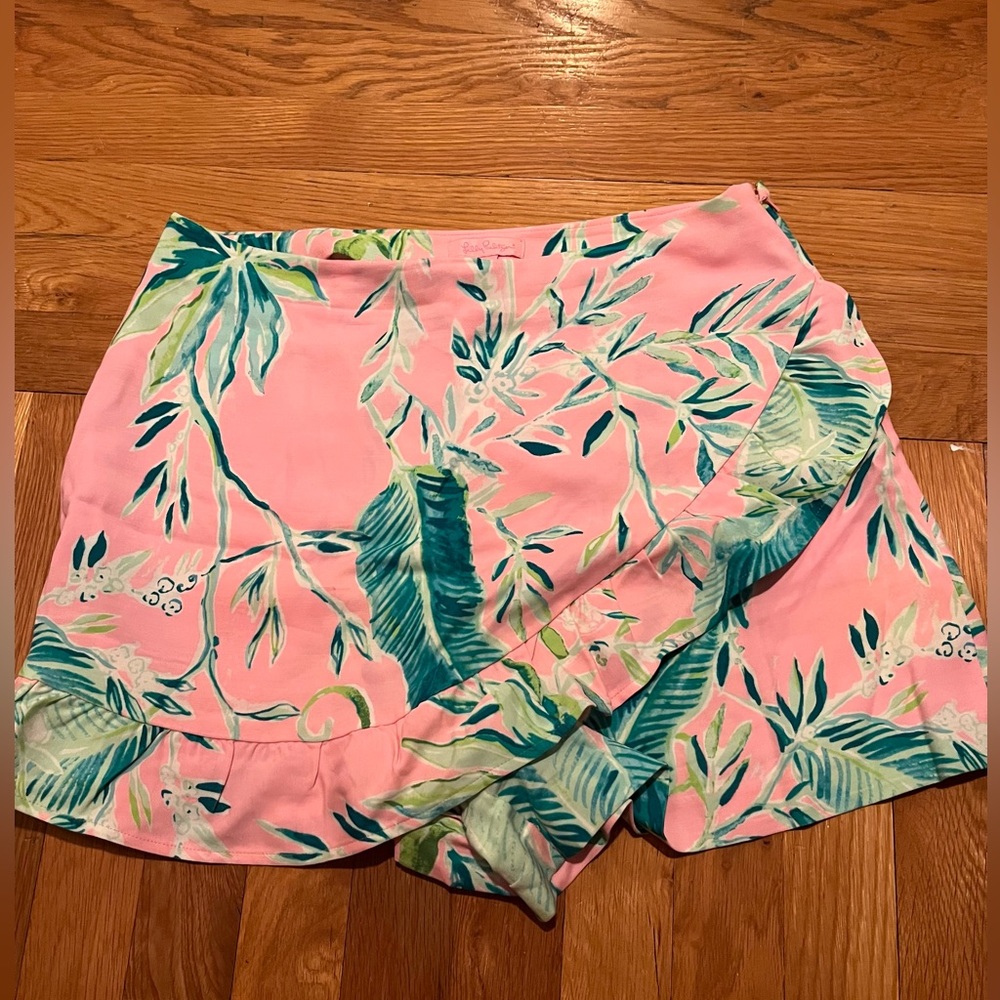 EUC Lilly Pulitzer Faye Skort Coral Reef Chimpoiserie